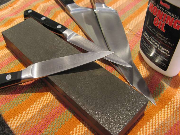 sharpening kitchen knives
